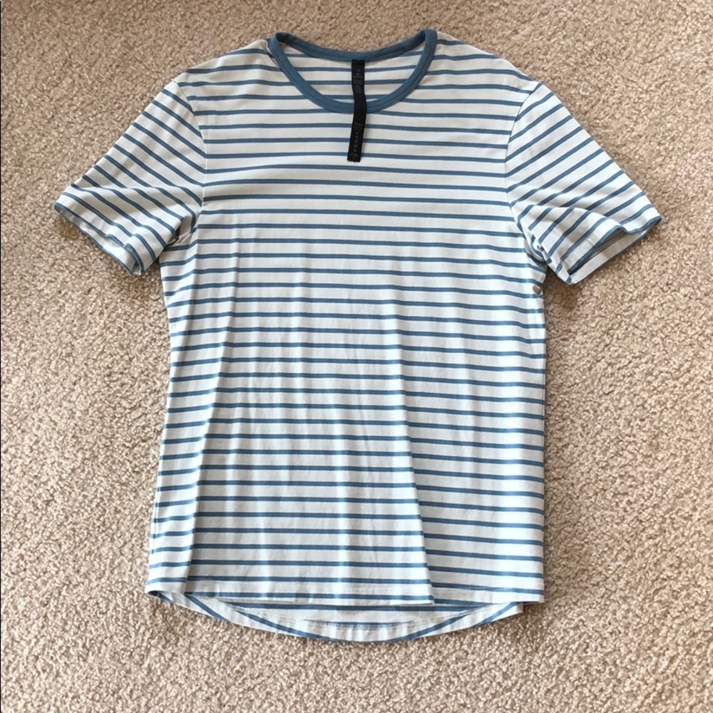Lululemon Men’s Short Sleeve Shirt